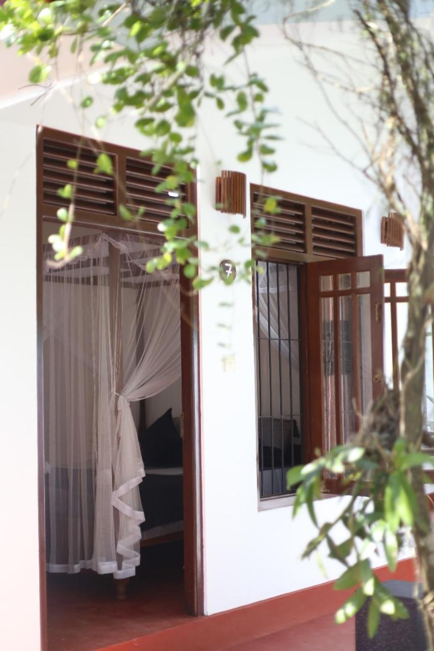 Bakery Family Guest House Mirissa Exterior foto