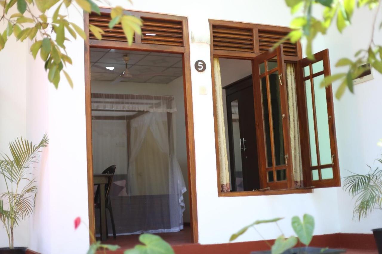 Bakery Family Guest House Mirissa Exterior foto