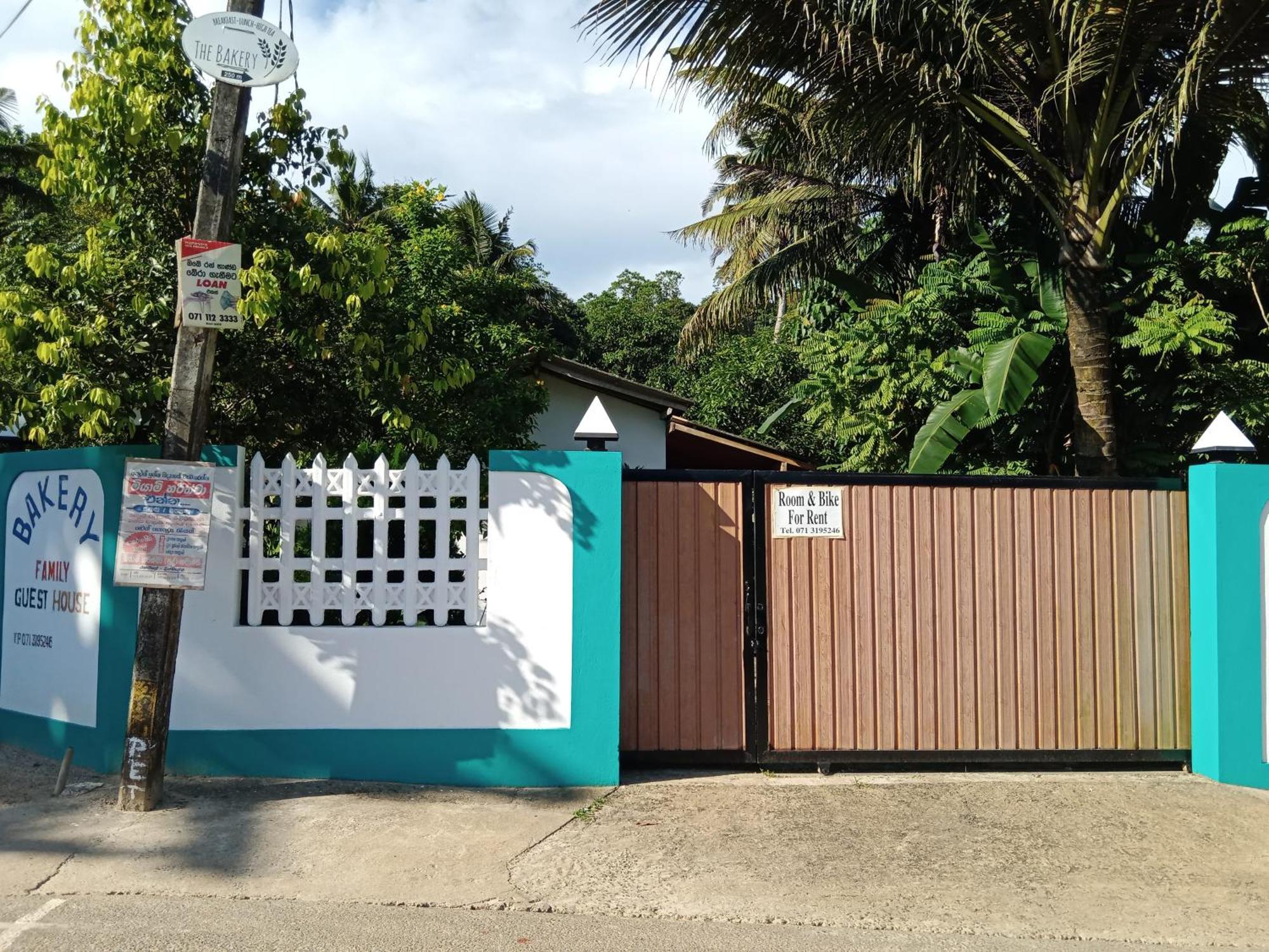 Bakery Family Guest House Mirissa Exterior foto